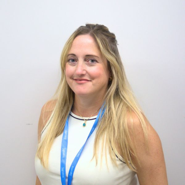 Headshot of Caroline